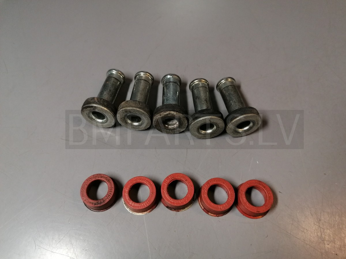5x USED GENUINE BMW E90 E60 E83 E53 E70 RUBBER MOUNTING 2246947