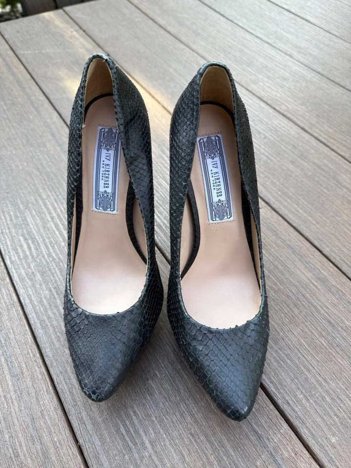 IVY KIRZHNER BLACK Snake Embossed GENUINE leather pumps size 6 - Image 2 of 4