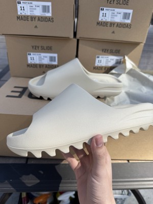 Yeezy Slide ''BONE'' 2022 - Size 11 - fz5897 (5295-11)