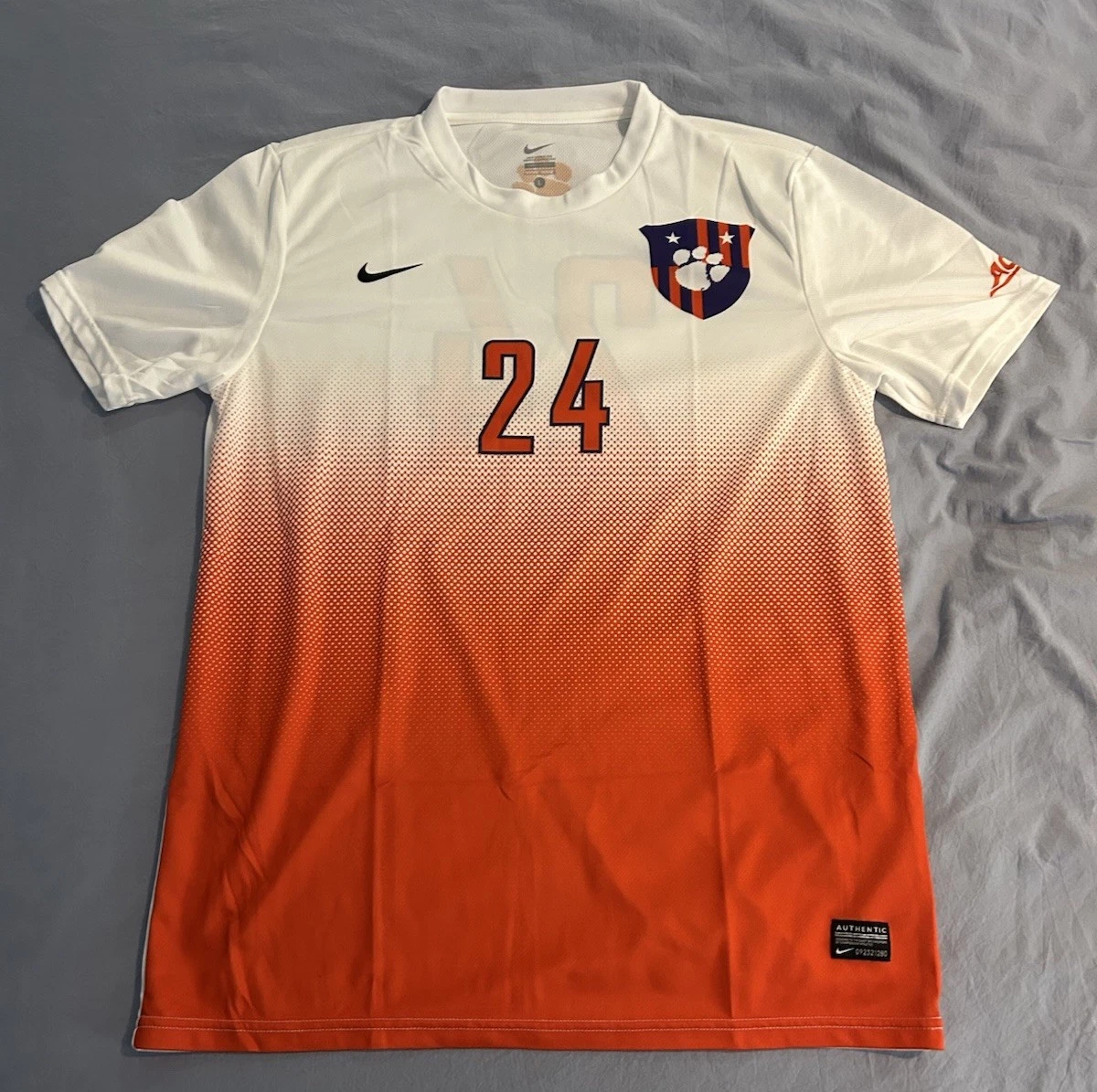 【新品タグ付】 NIKE クレムソン・タイガース アメフト ユニフォーム M 新品タグ付】 NIKE クレムソン・タイガース アメフト ユニフォーム M