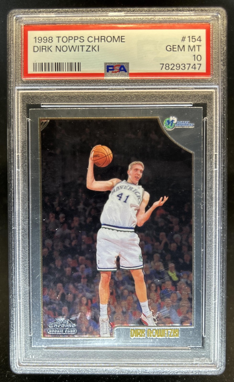 1998-99 Topps Chrome Dirk Nowitzki Rookie RC #154 Mavericks PSA 10 GEM MINT