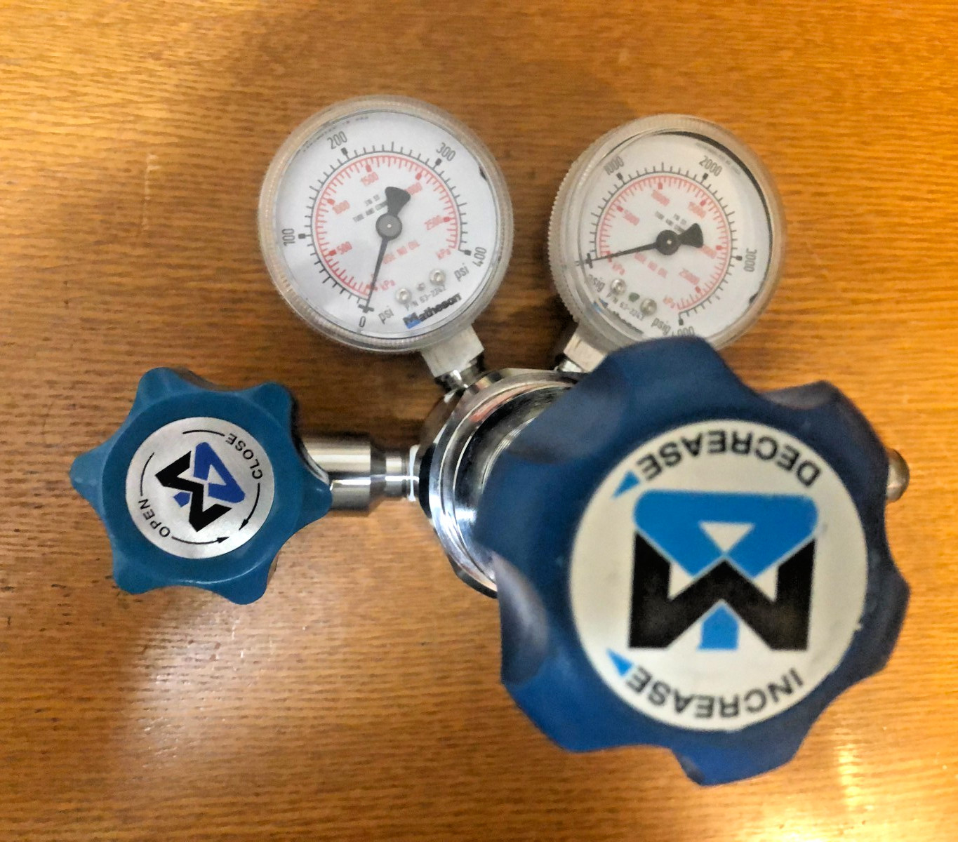 Matheson SEQ3516a580 Non Corrosive High Purity Stainless Steel Regulator
