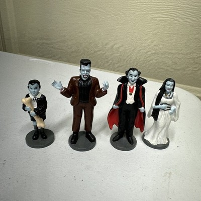 THE MUNSTERS 1964 1984 Kayro-Vue PVD 3  Figures Herman Lily Grampa Eddie