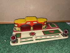 Vintage Marx Tin Airport With 2 Runway Electric Lights. Playset Or Train Access