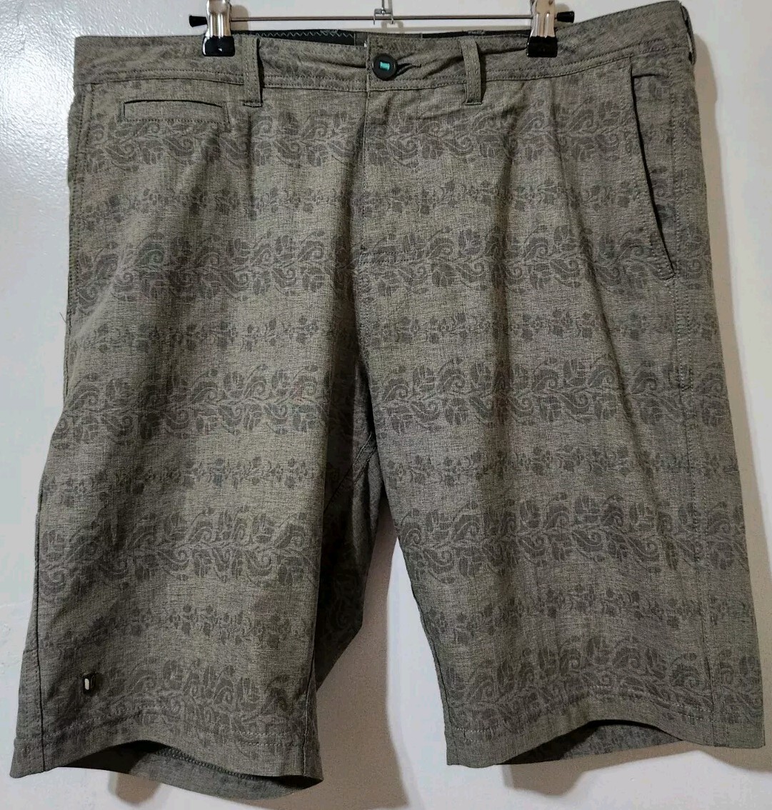 Linksoul Shorts Mens 36x10 Floral Geometric All Over Print Stretch Golf Chino