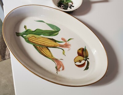 1 vintage EVESHAM VALE GREEN Royal Worcester Oval Baking Dish 12.5'' 