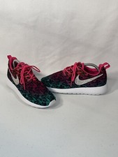Nike Roshe Run, 6.5 Y/Women  s 8. SN 677784-602. Multi color.