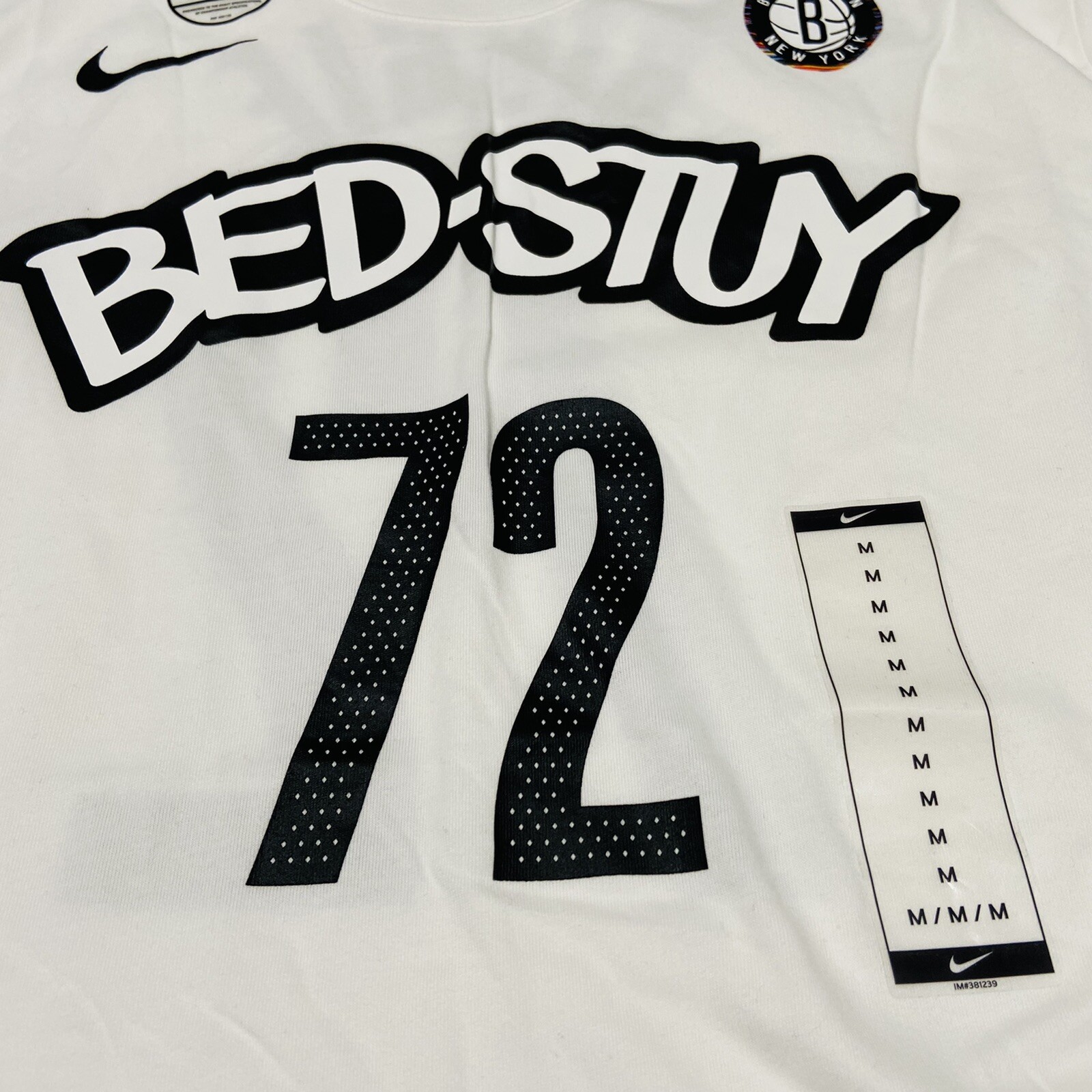 Nike Brooklyn Nets Biggie BedStuy Kyrie Irving TShirt Tee Size Medium