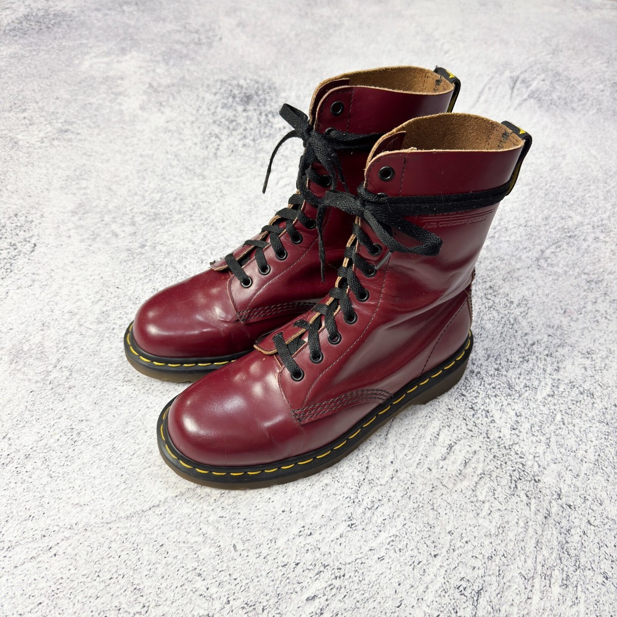 Dr. Martens Cherry Red Rougeブーツ DR. MARTENS Vegan 1460 Boots Cherry Red Oxford Rub Off New
