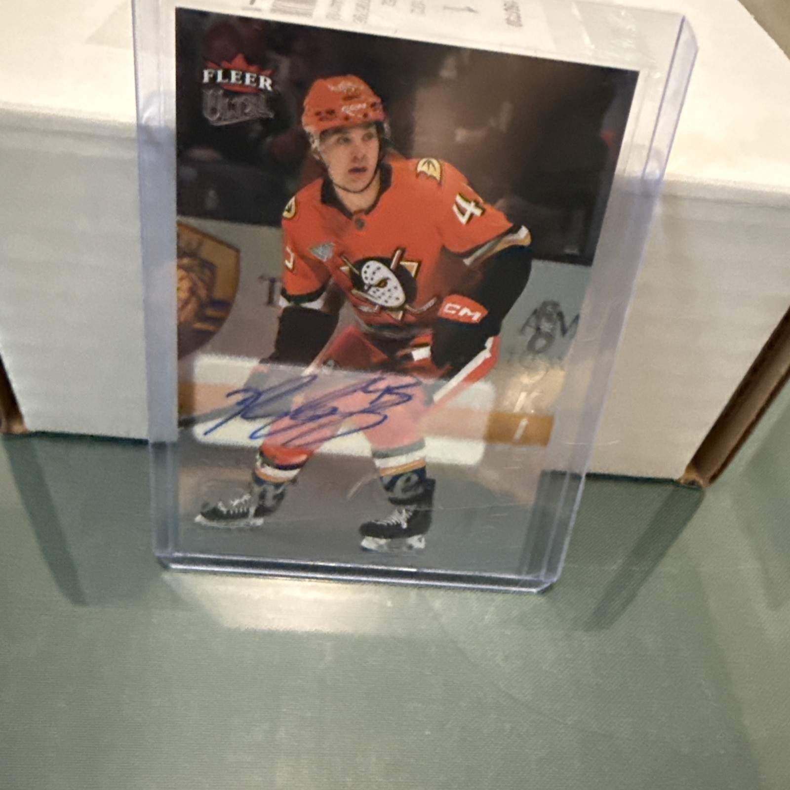 2025 Fleer Ultra Rookies Rainbow Foil Beckett Sennecke #193 Rookie Auto RC 1qq0