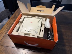 Sega Dreamcast Console Rare Orange Box HKT-3000 - NTSC-J