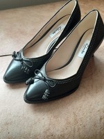 NEW CLARKES LADIES BLACK COURT SHOES WITH CREAM STITCHING SIZE 4
