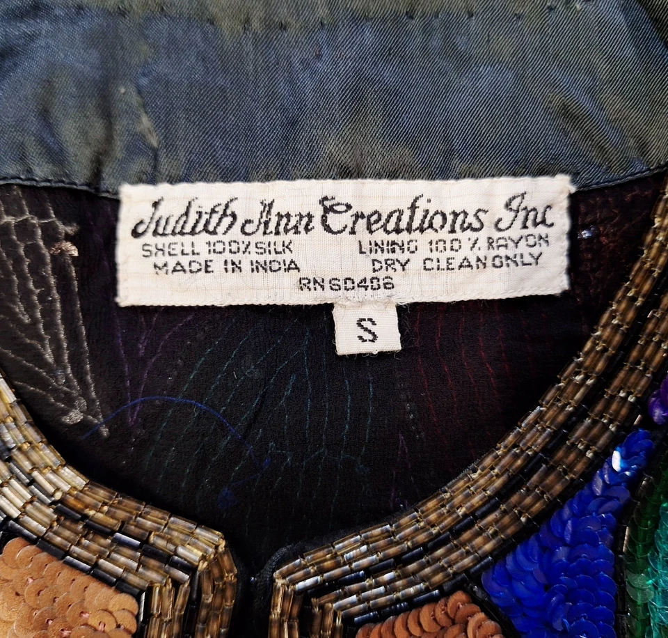 JUDITH ANN CREATIONS Vtg Sequin Beaded Jacket Sz S Silk Shell Padded Shoulders  - Image 3 of 4