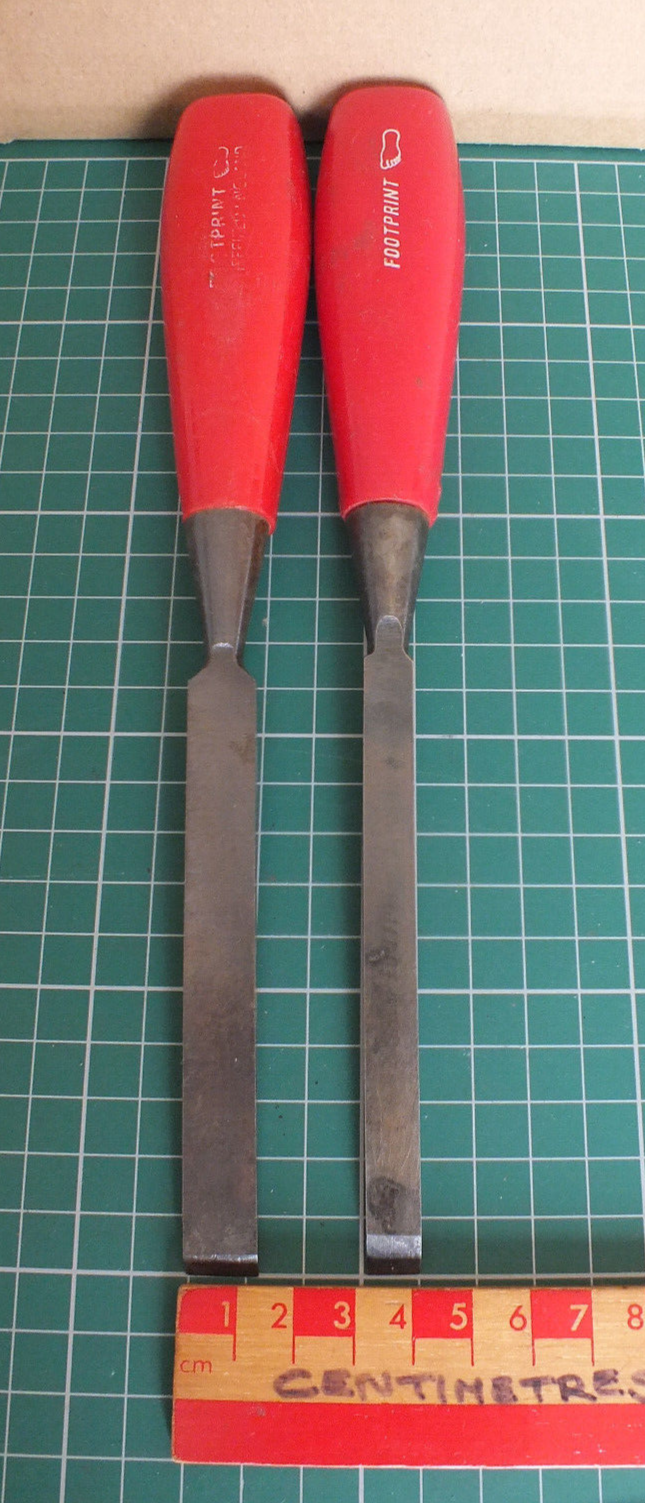 VINTAGE FOOTPRINT RED HANDLED WOOD CHISELS X 2 eBay
