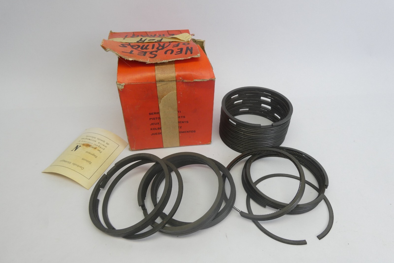 Codice Made in Italy Borgo Diameter 77 Ferrari Piston Oil Rings Parts in Box