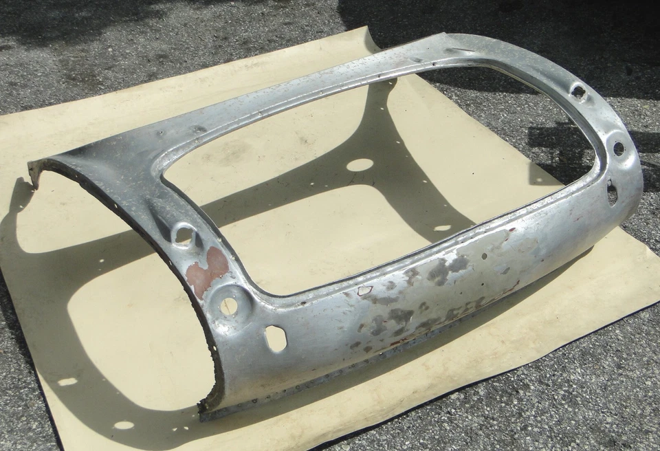 Austin Healey 100-6 3000 BN4 BT7 Rear Shroud Panel 1957-1962 GENUINE 4B1086 - Imagem 2 de 4