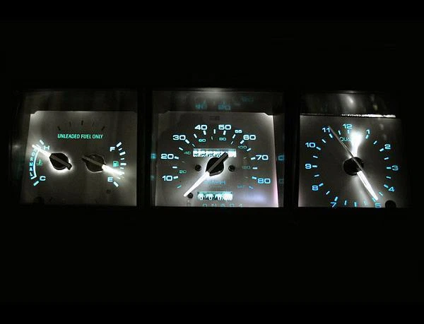 Белые лицевые датчики для базовой модели Lincoln Town Car 1985-1989 годов выпуска - Изображение 4 из 4