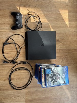 PS4 Slim 500GB Schwarz - guter Zustand inkl. Controller Und XXL Spielepaket