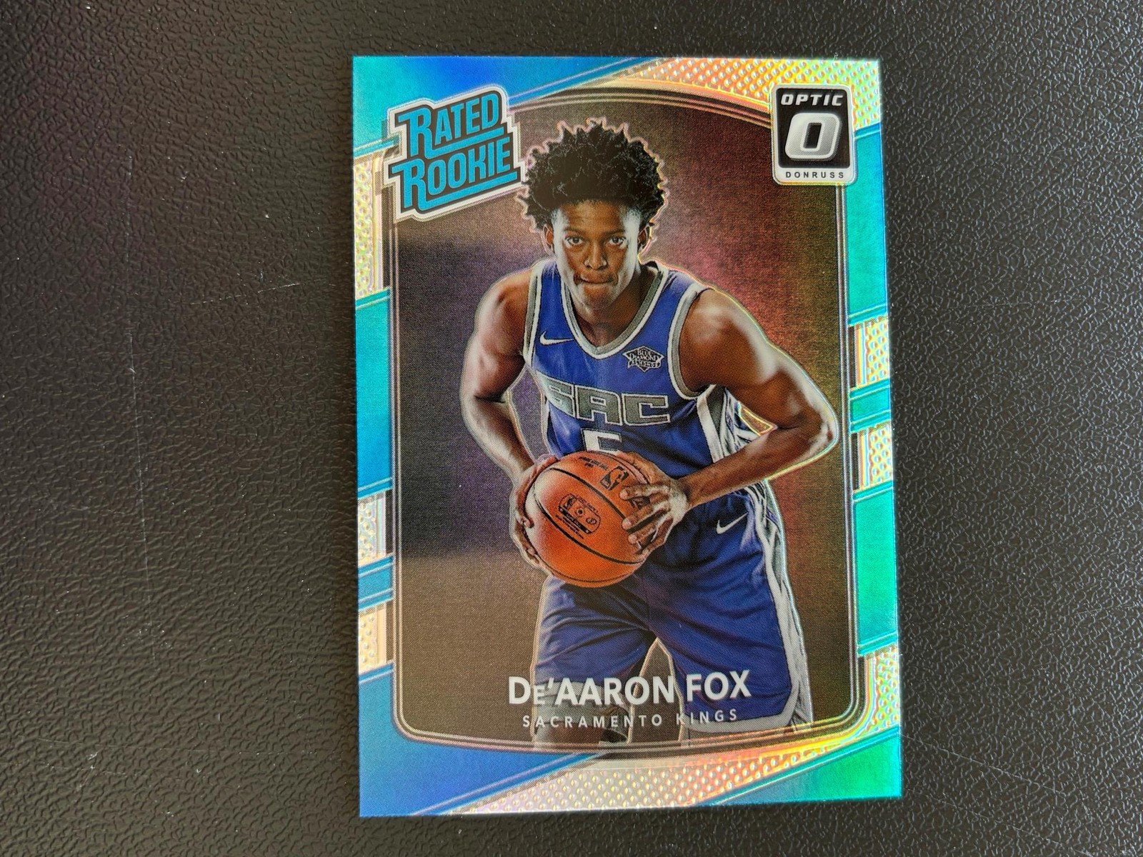De'Aaron Fox 2017-18 Optic Rated Rookie HOLO Prizm Sacramento Kings E75