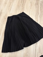 Valentino Boutique Vintage 1980's Midi Pleated Black Skirt Size 10