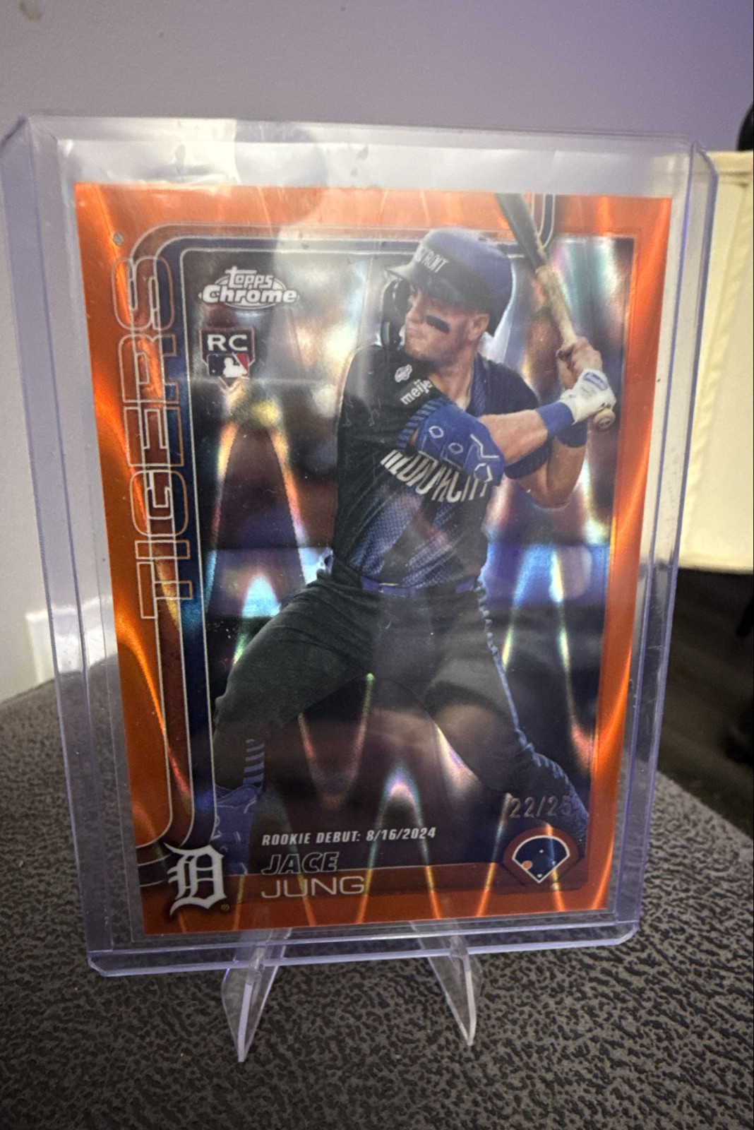 2025 Topps Chrome - Jace Jung #225 Orange Raywave Refractor /25 (RC)