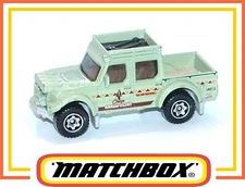 2014 / 21 _ MATCHBOX _ SWAMP RAIDER / CAMP ARROW-FLINT