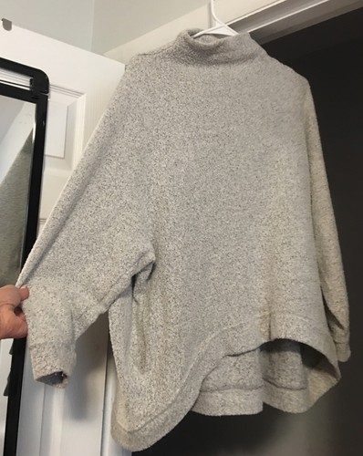 FP Beach Gray Nubby Sweatshirt Pockets 