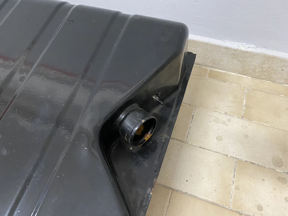 Volkswagen Beetle 1972 - Tank Fuel Petrol - image 3 of 4