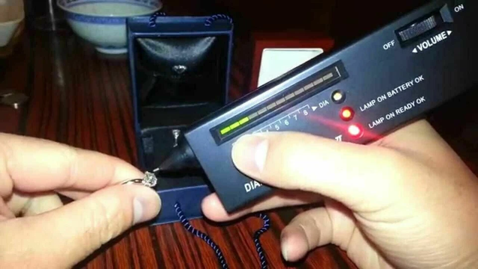 Nueva Llegada Para Hombre Esmalte Negro 3D Cara de Zorro Colgante Dos Tonos Plateado Foto 2 de 4