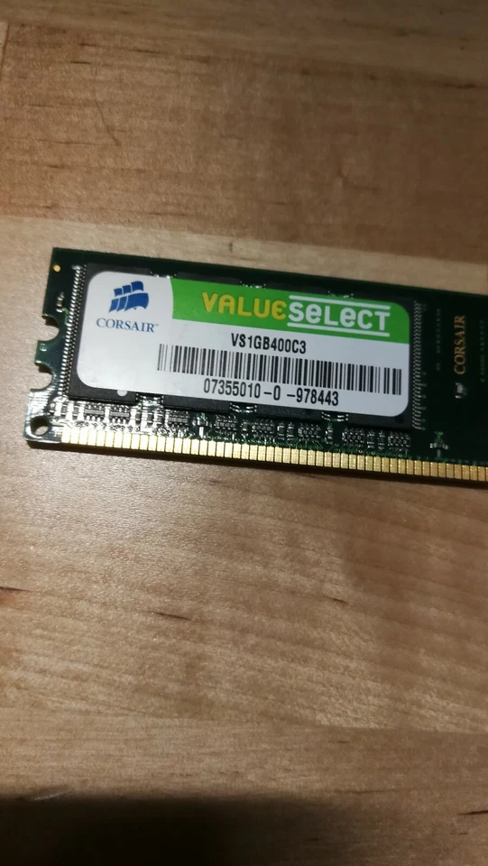 Corsair Value Select 1GB DDR-400 PC3200 CL3 RAM VS1GB400C3  - Image 3 of 4