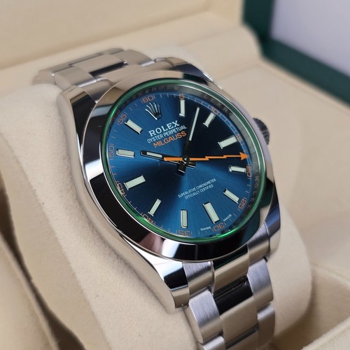 ROLEX MILGAUSS 116400GV 40MM ANTI MAGNETIC BLUE DIAL GREEN CRYSTAL OYSTER B&P - Picture 7 of 18
