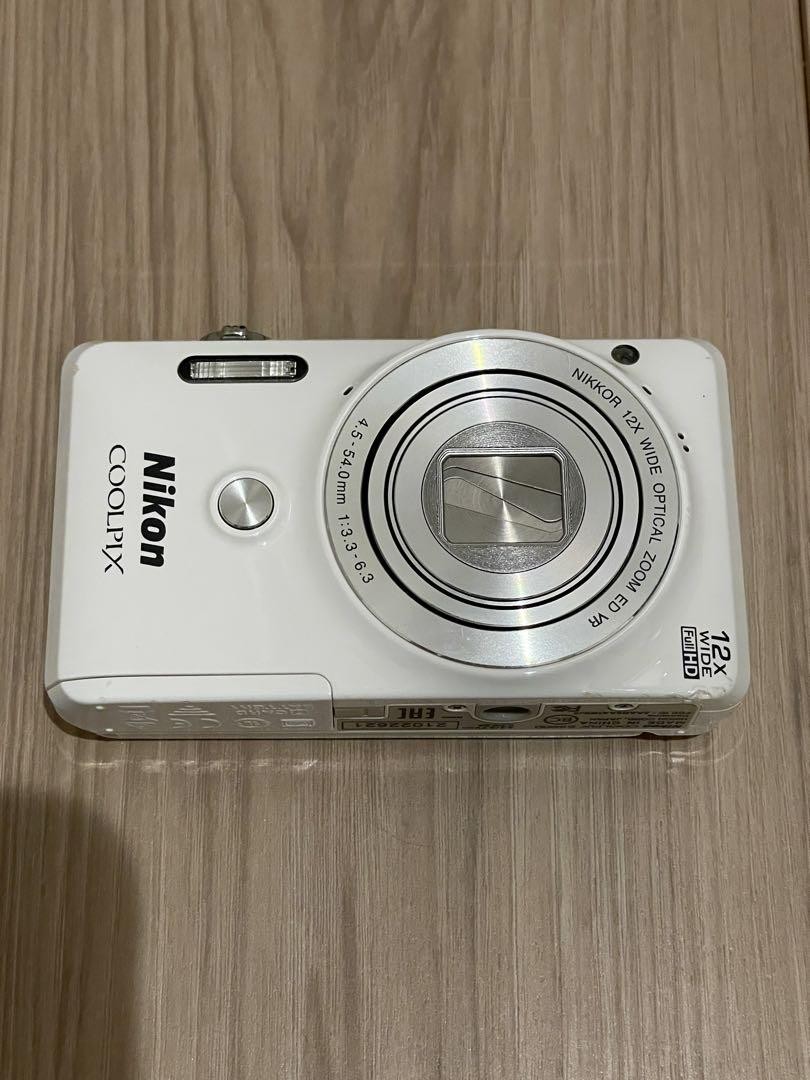 【中古良品】Nikon coolpix S6900 ホワイト Nikon Coolpix S6900 16.0 MP Compact Digital Camera - White