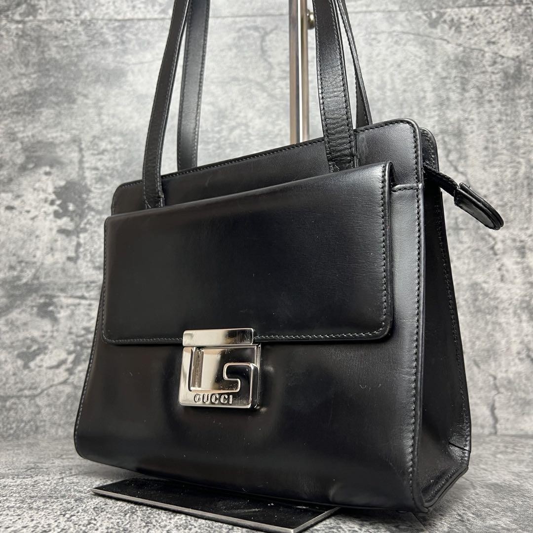 GUCCI Black Leather Shoulder Bag with Logo Hardware