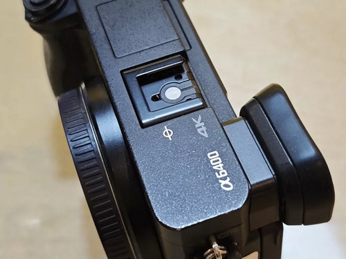 Sony Alpha a6400 Mirrorless 24.2MP 4K Video Digital Camera Body Only - 90%New - Afbeelding 3 van 8