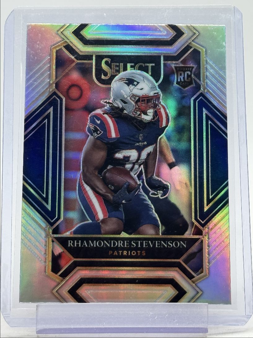 RHAMONDRE STEVENSON 2021 SELECT CLUB LEVEL ROOKIE SILVER PRIZM RC Q1605