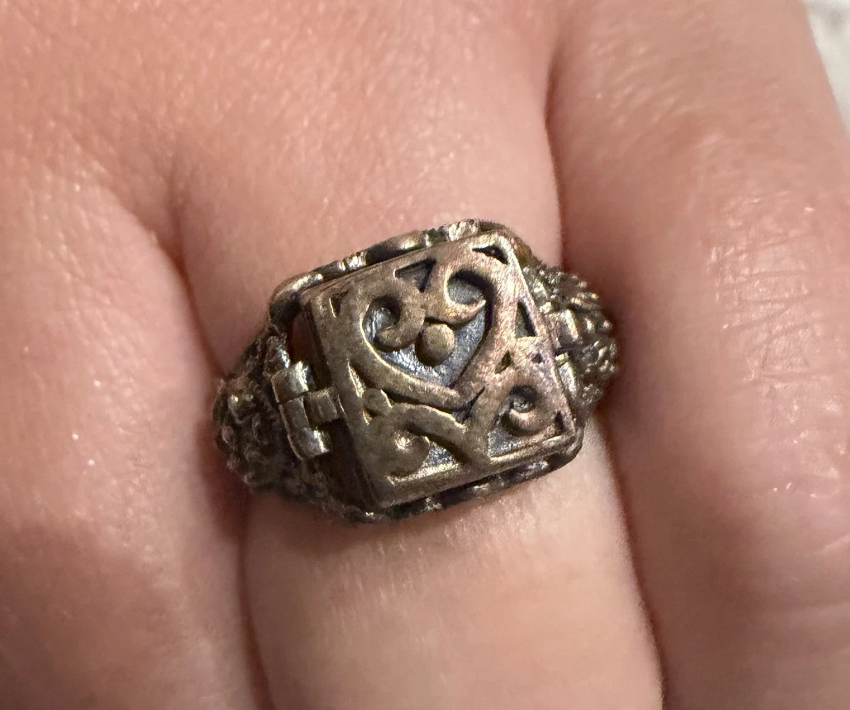 25+ Vintage Poison Ring In Retro Fine Rings for sale | Updated Oct