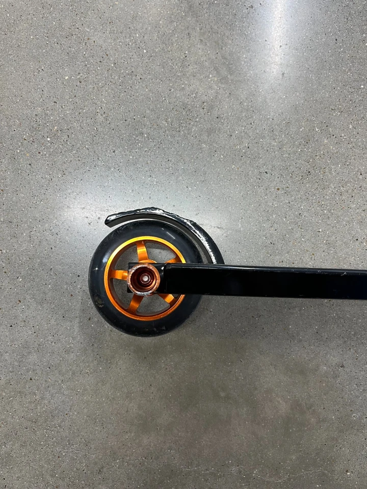 Mongoose Stance Pro Scooter Freestyle Negro Naranja Ligero Marco de Alta Resistencia Foto 2 de 4