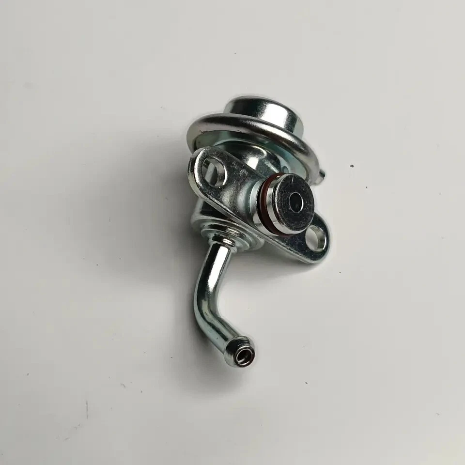 Regulador de presión de combustible MD311979 para Mitsubishi Mirage 1996-2002 CJ2A Foto 3 de 4