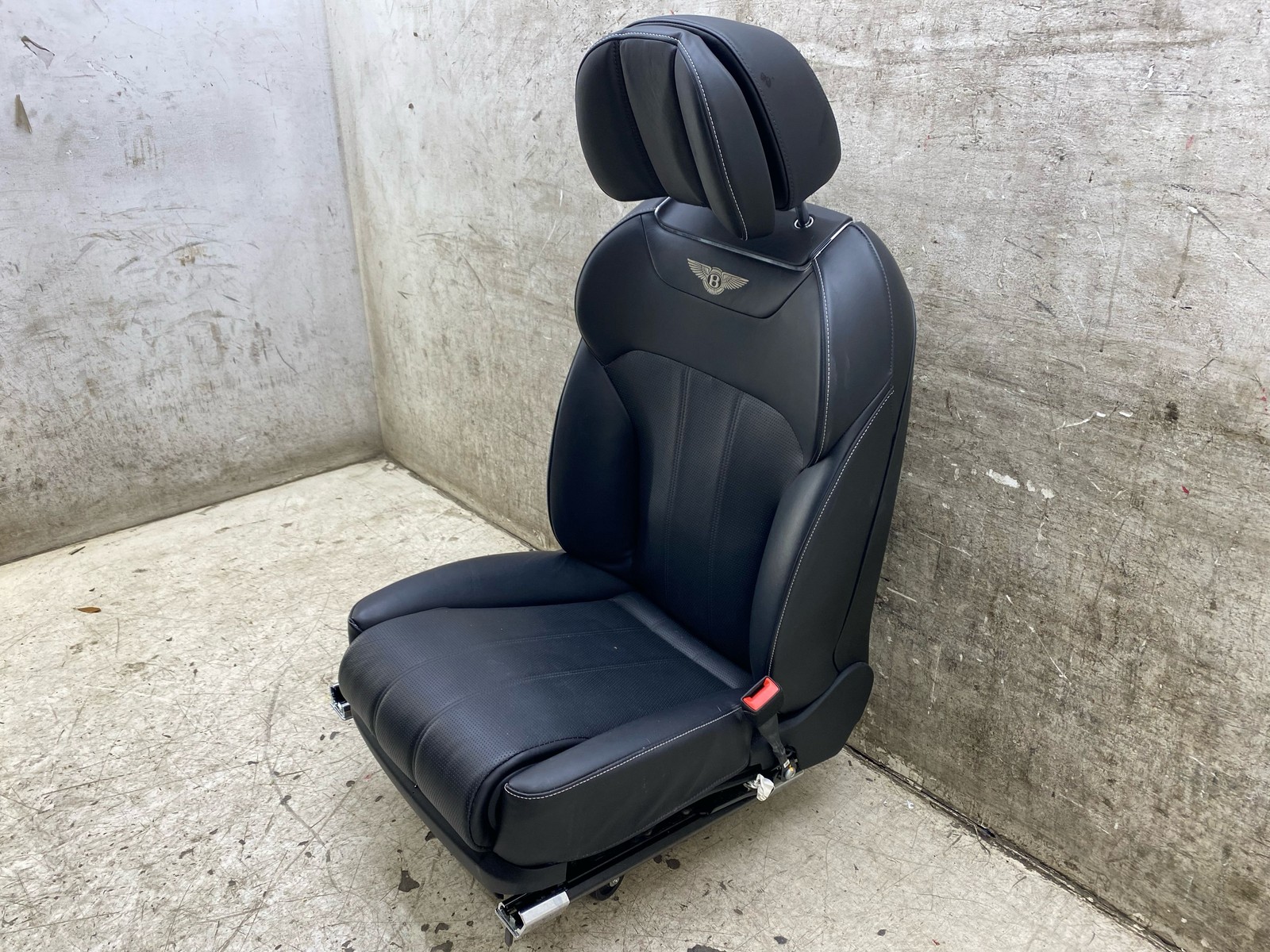 2015-2020 BENTLEY BENTAYGA OEM FRONT RIGHT HEATED/VENTED SEAT COMPLETE LEATHER