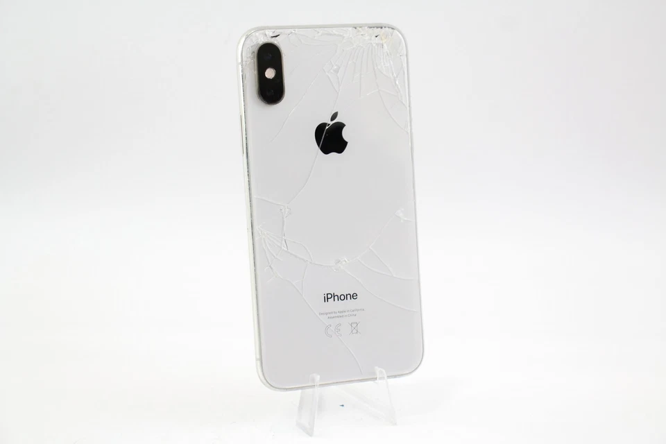 Apple iPhone XS (Unlocked) A2097 64GB Silver Grade C Boxed - Image 2 of 4