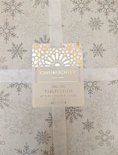 New! Cynthia Rowley Christmas Snowflake Gold Tablecloth 60x84 Silver Sparkle