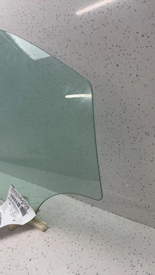 08 09 10 11 12 13 14 15 16 SMART FORTWO Front Door Glass/window Smart Right - Image 4 of 4