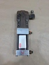 DESTACO 835 Clamp