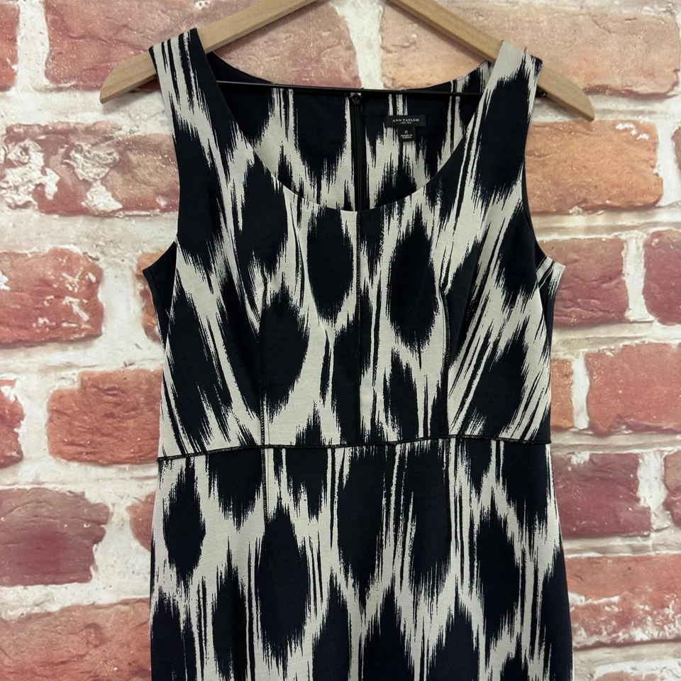 Vestido Ann Taylor Mujer 2 Negro Blanco Abstracto Informal Carrera Funda Cremallera Foto 3 de 4