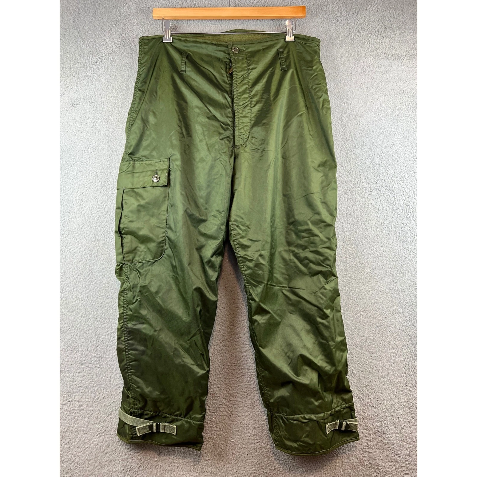 Vintage Brill Bros US Military Extreme Cold Weather Trousers Nylon Green Large