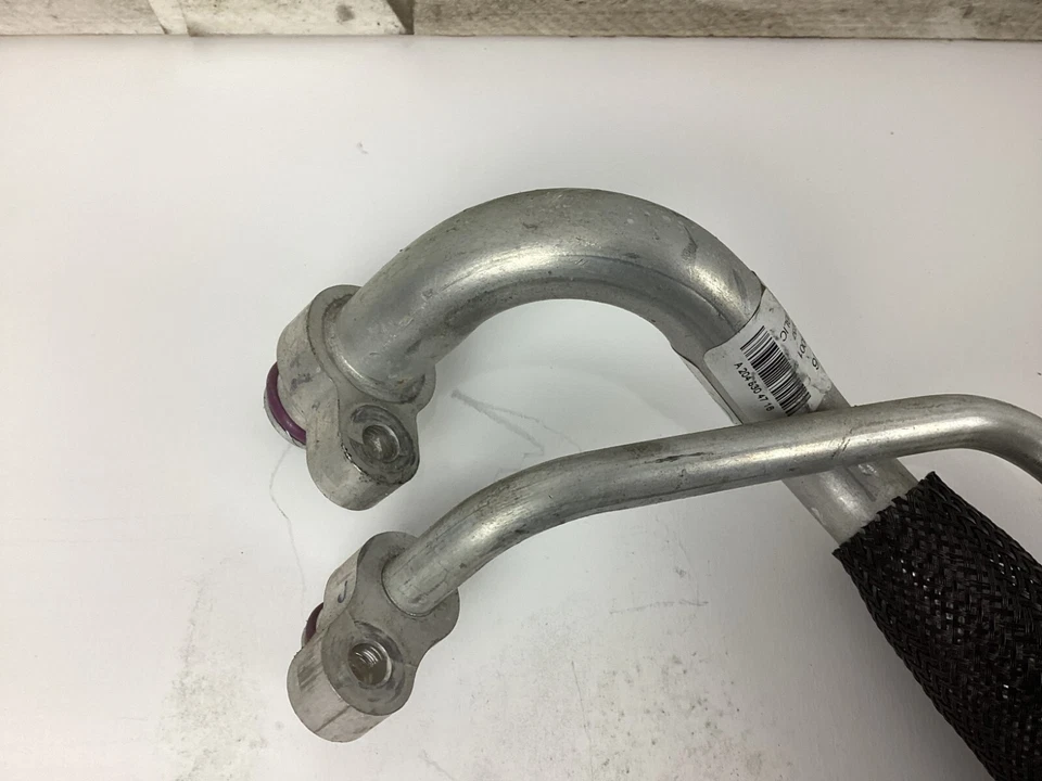 Mangueira de tubo de ar condicionado 2008-2014 Mercedes-Benz C300 AC A/C A2048304716 fabricante de equipamento original - Imagem 3 de 4