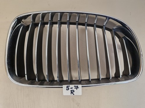 Chrom Kühlergrill rechts für BMW 1 E81 E87 E82 E88 51710441921  0441921