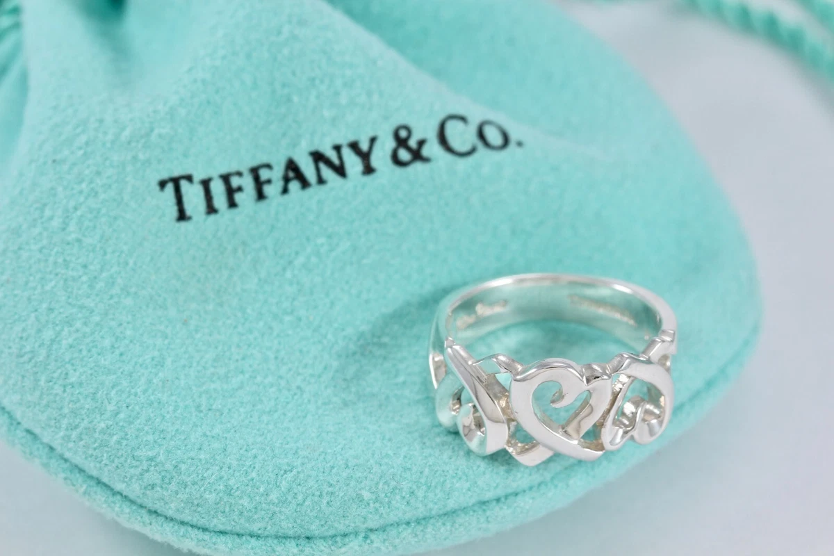 Loving heart band clearance ring
