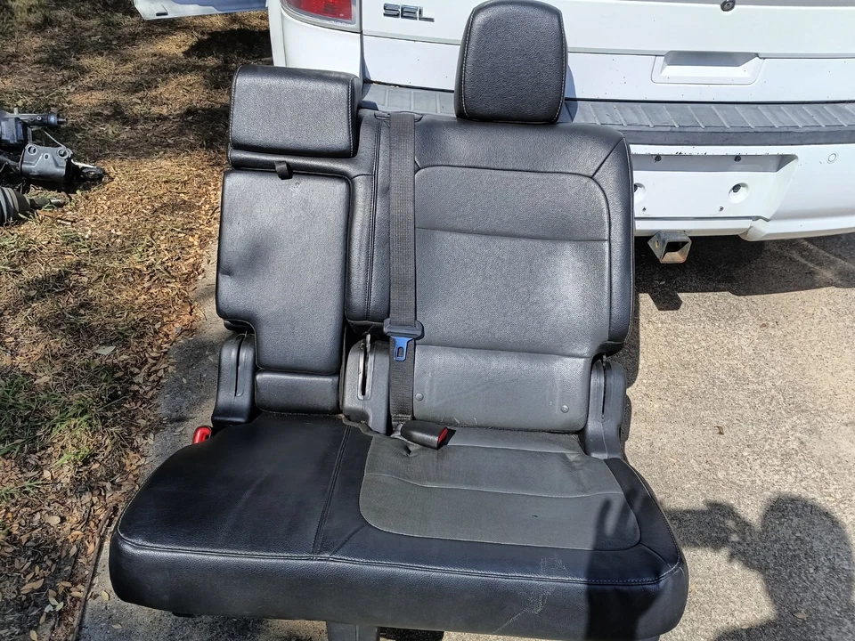 Ford Flex 2012-2019 segunda fila asiento lateral izquierdo cuero negro OEM Foto 2 de 4