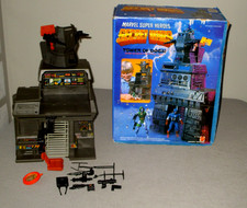 1984- MARVEL SUPER HEROES SECRET WARS TOWER OF DOOM ACTION FIGURE PLAYSET W BOX
